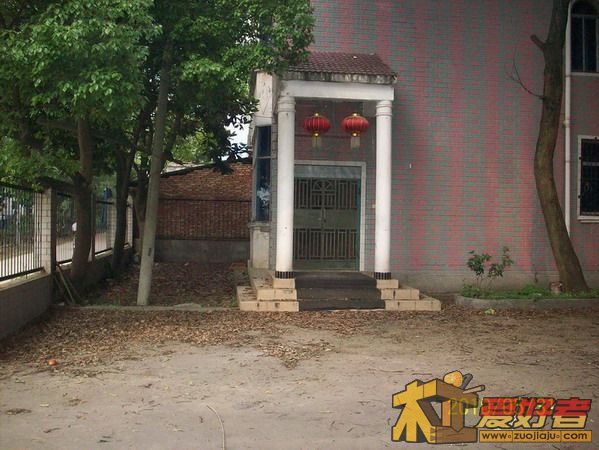 院内之入户门.jpg