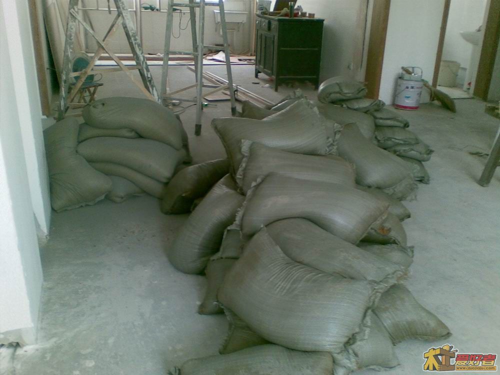 准备铺地5.jpg