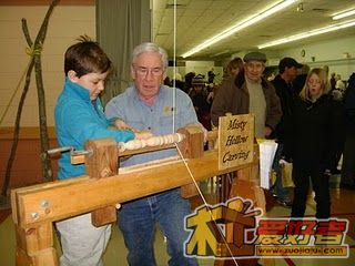 Buckhorn_Heritage_Day_-_Misty_Hollow_Carving_-_Spring_Pole_Lathe_4_-_Feb_20__2010.jpg
