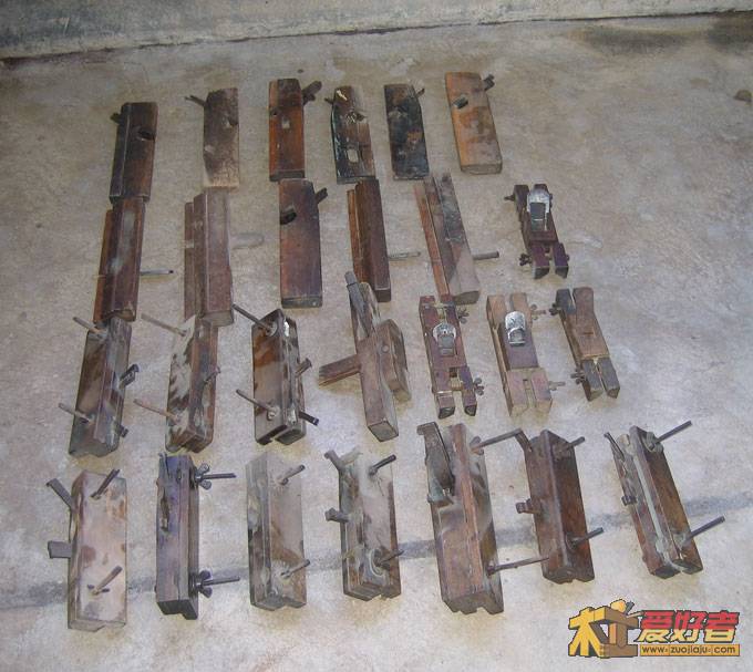 国外各种异形木工具.jpg