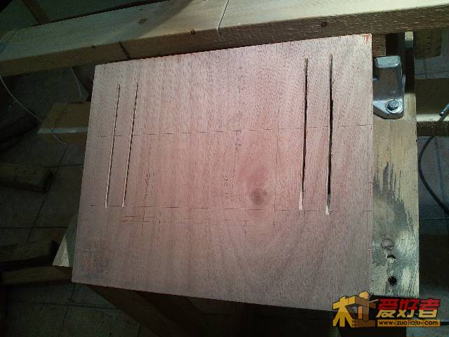 大致切个口子，然后慢慢修正