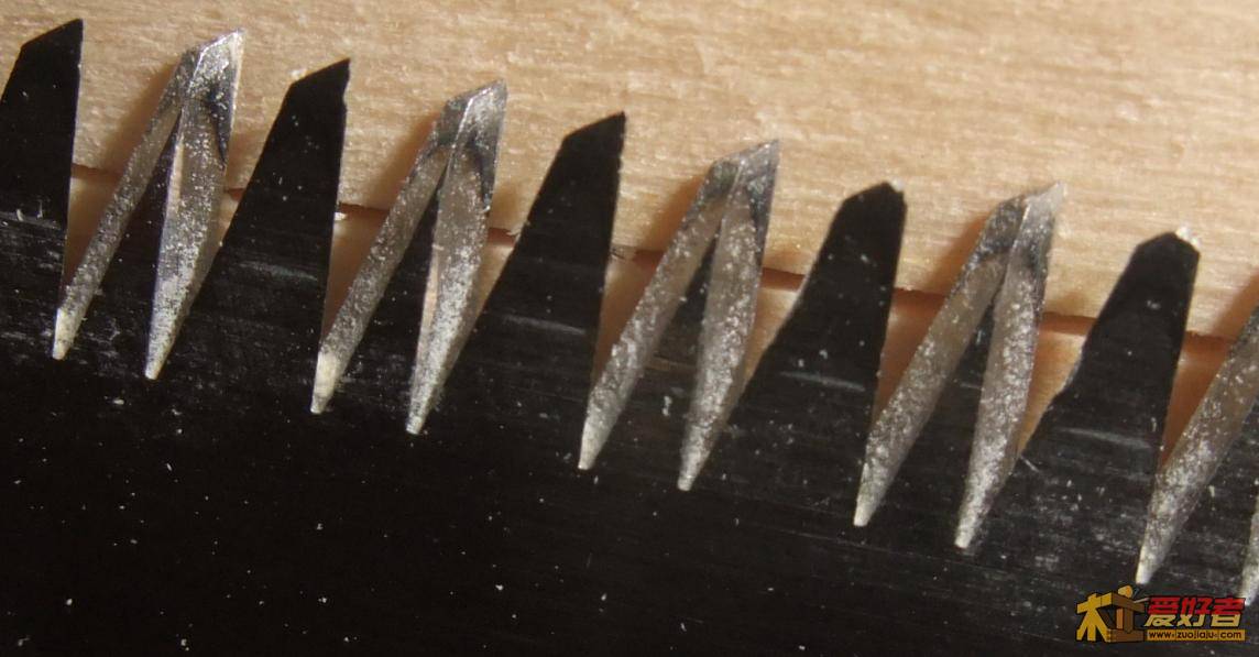 tajima_pullsaw_tooth.JPG