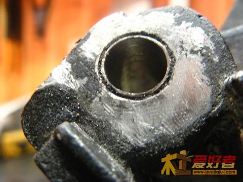 前部合页轴加套