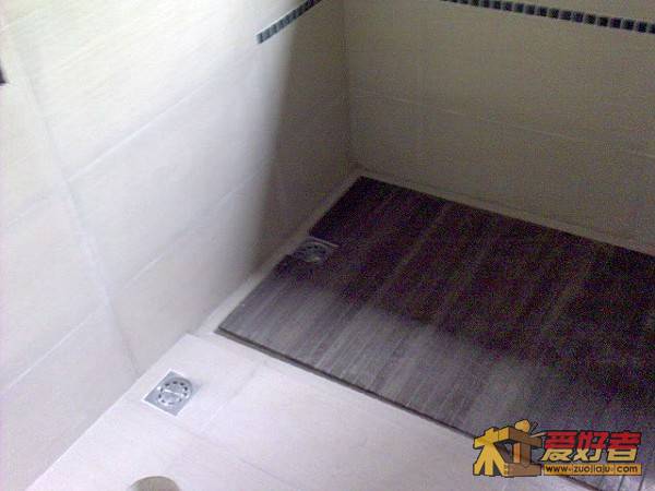 地面拉槽防滑.jpg