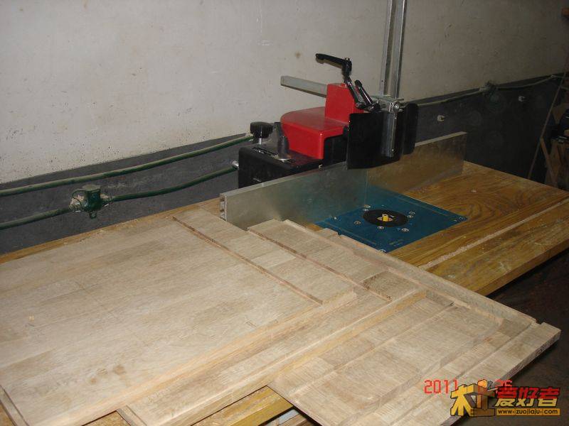 开侧板，底板，背板槽