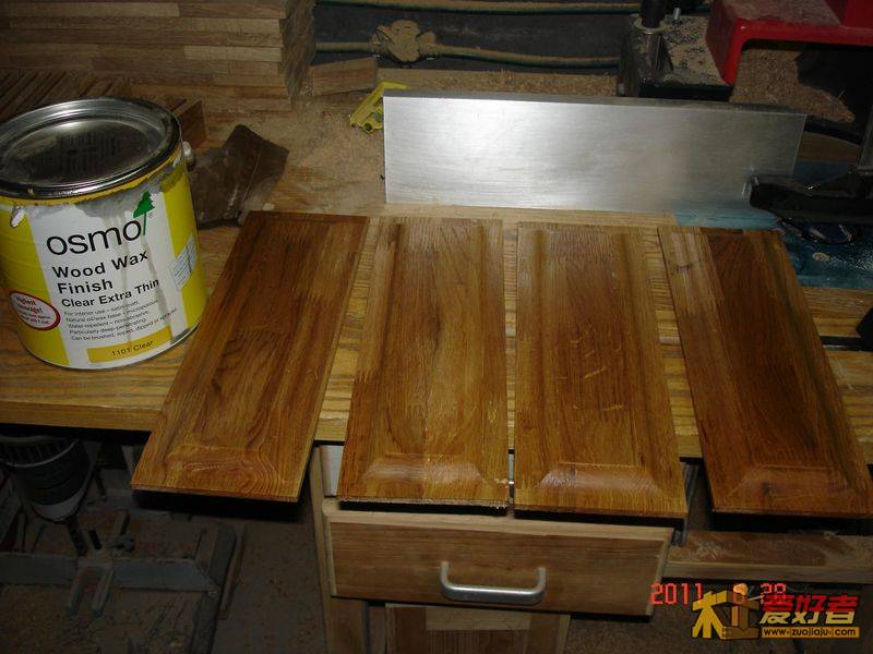 柞木很硬，铣的时候声音巨大啊