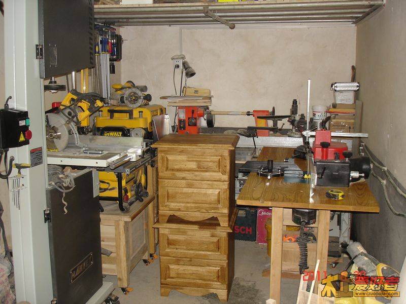 空间太狭小了。