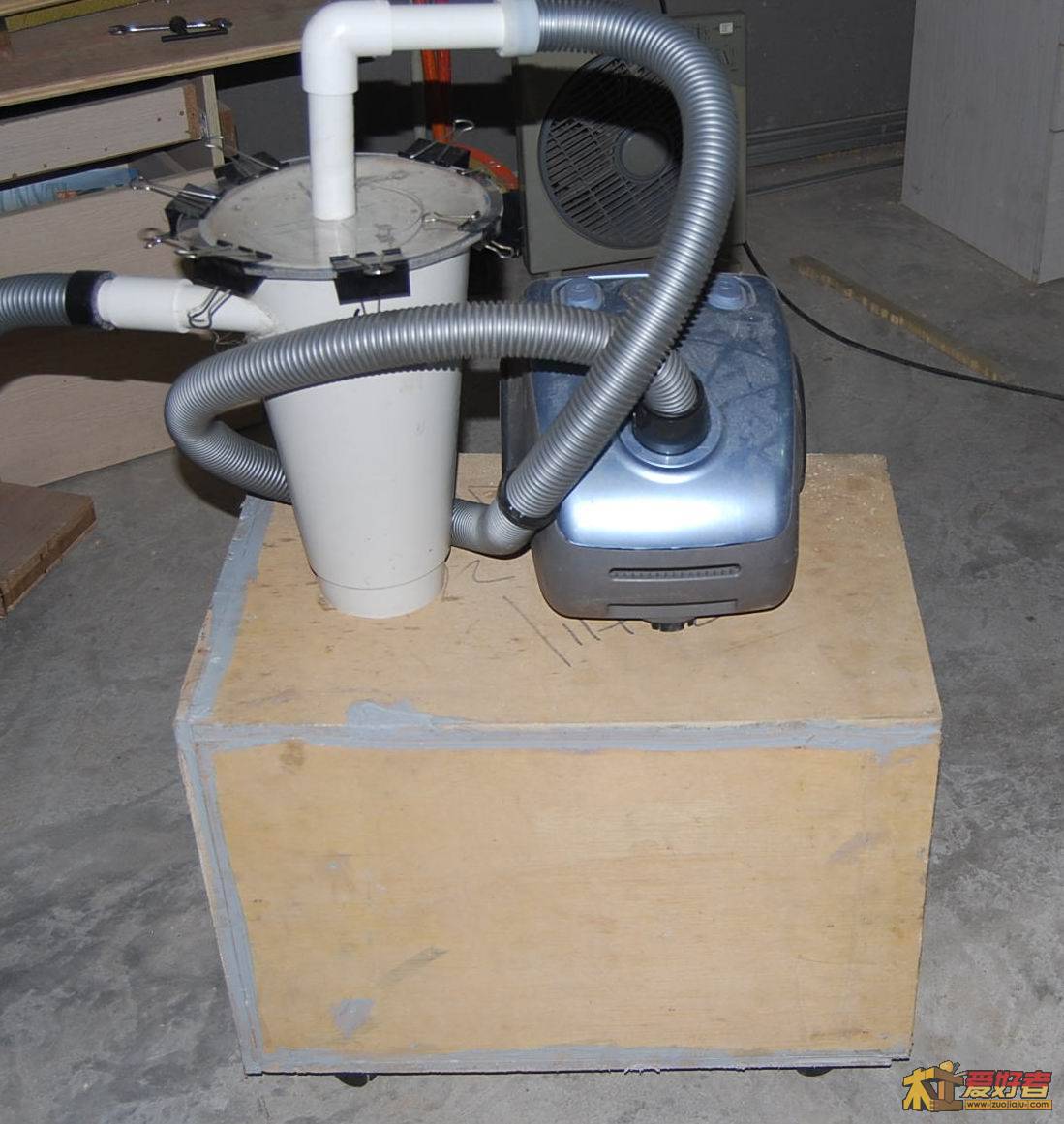 可移动箱式旋风集尘器.jpg