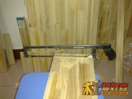 用钢锯修长度.jpg