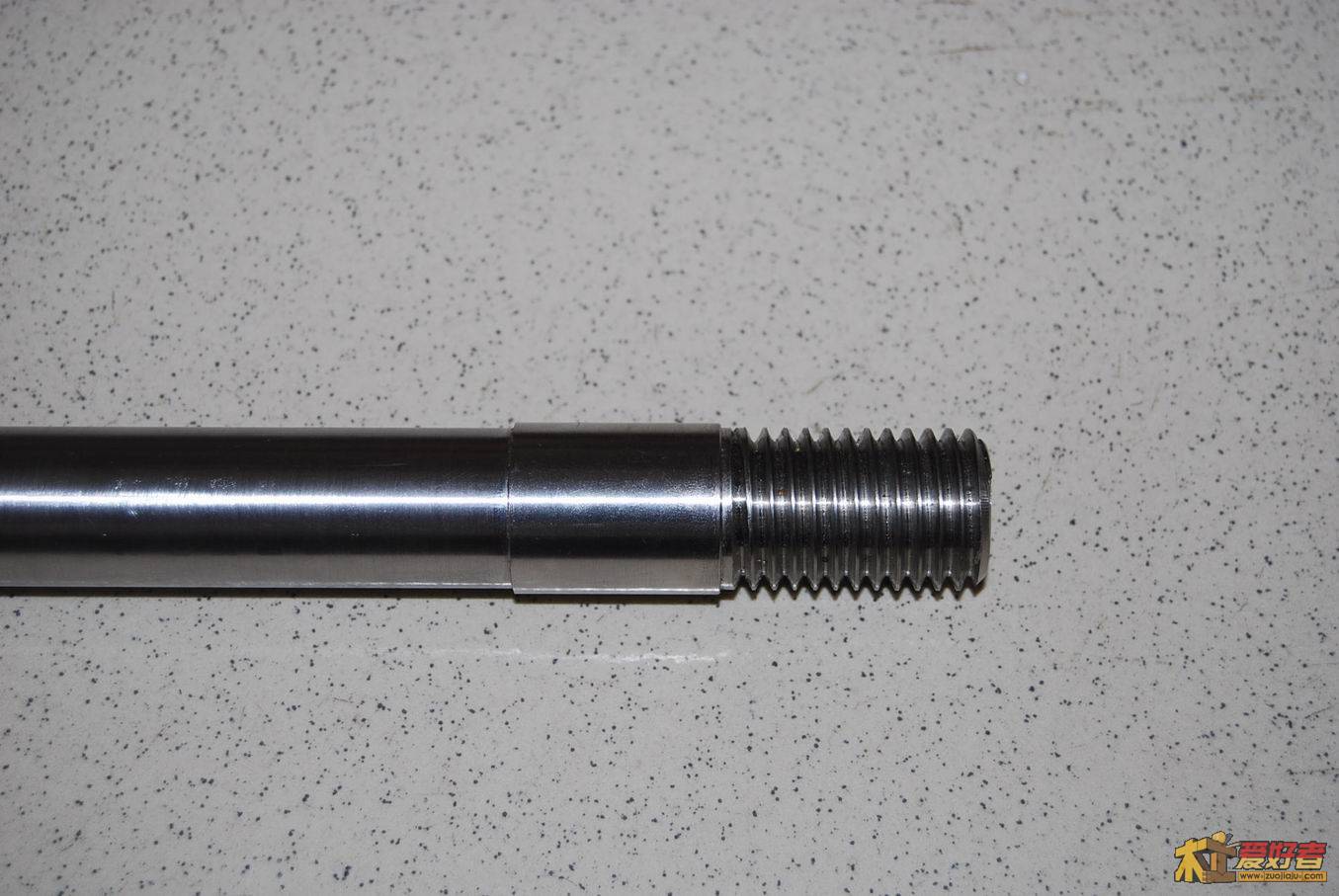 主轴螺纹及限位台阶.JPG