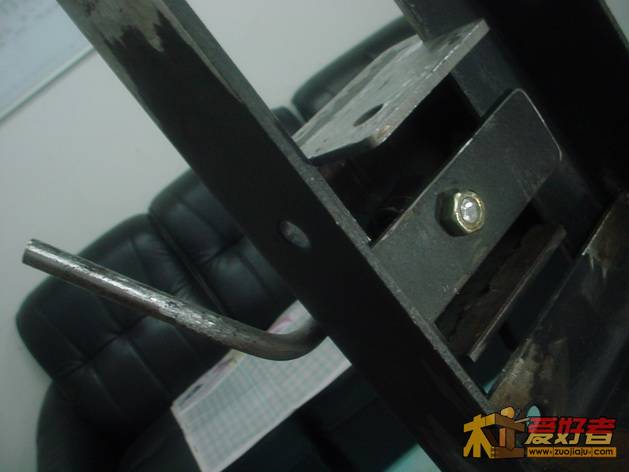 把床身反过来看尾座