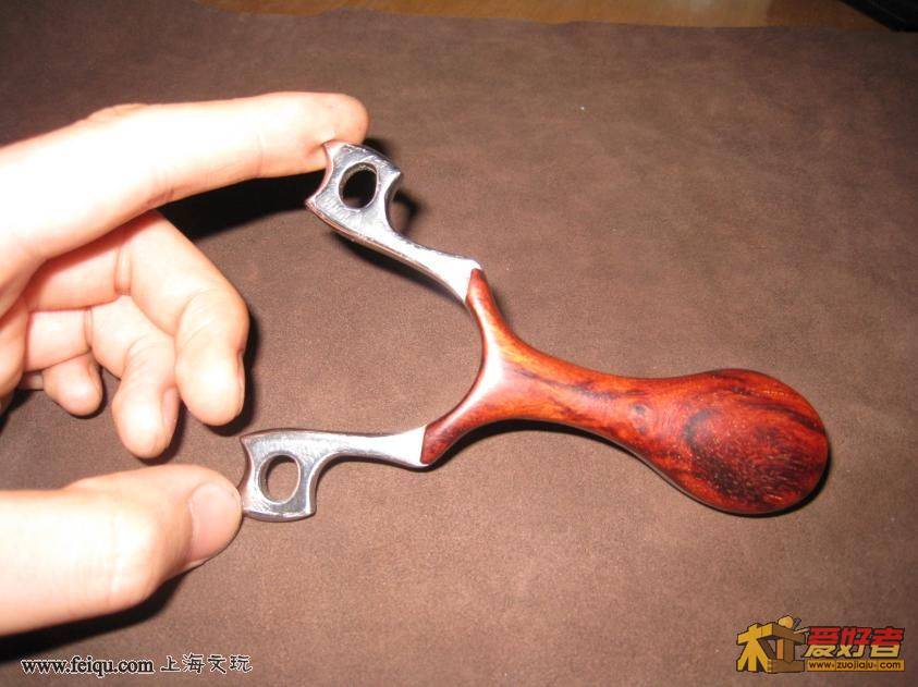 弹弓