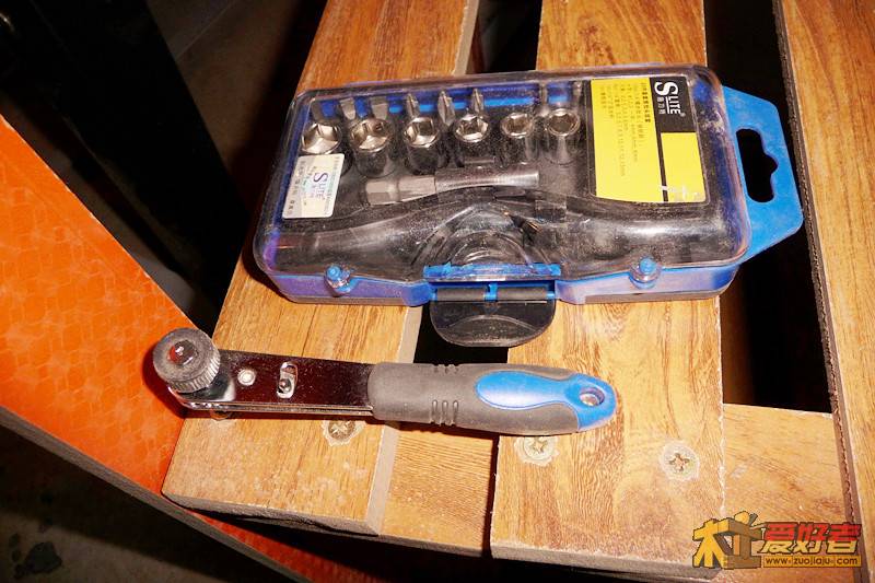 我认为是鸡肋的小棘轮扳手