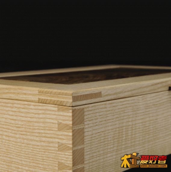Furniture_12_detail.gif