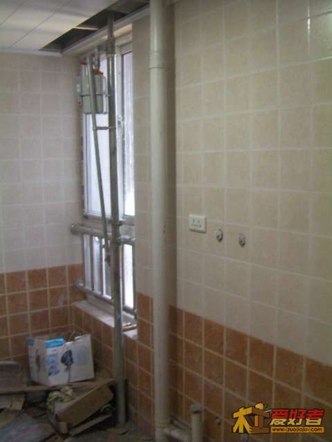 厨房的管不知该怎么包，望高手指点