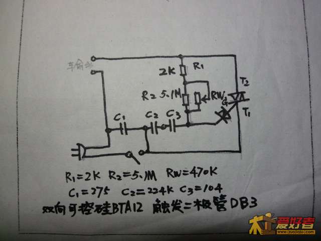 不会电脑画图，用手画完拍成照片。