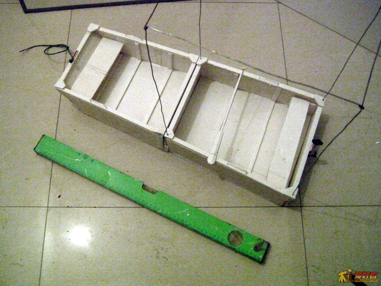 前后两段连在一起。