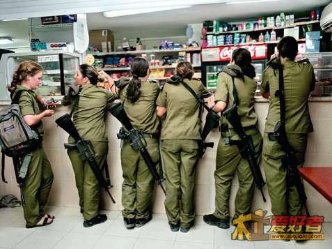 girls_in_the_idf.jpg