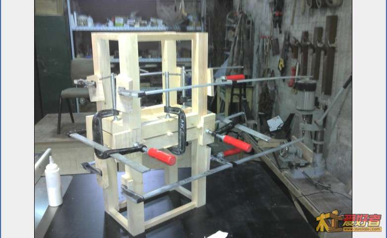 夹上夹子看起来很像四联装的高射机枪：