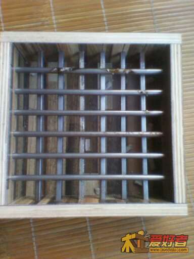 组装好了    烧蚊香的盒子