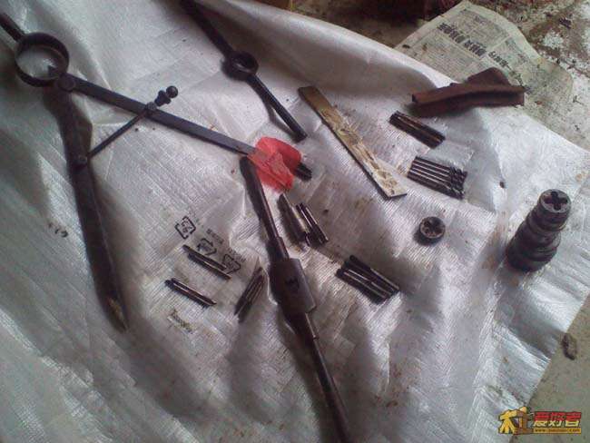 划规、铰杠、板牙、丝锥