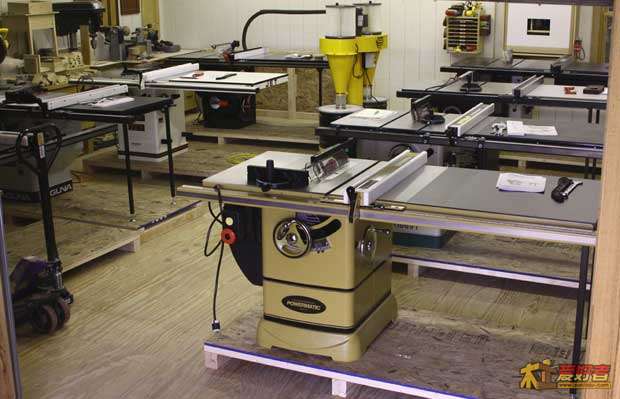 CabinetSaws.jpg