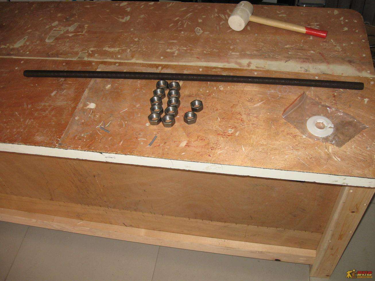 22mm丝杆。本地五金店。加上12个帽  26元