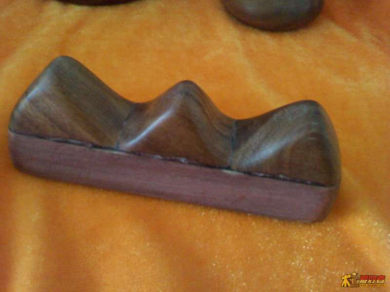 木料四角拼的笔山