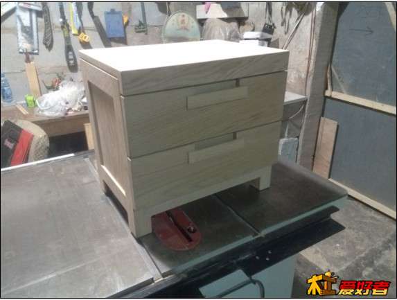 看着像个小胖墩。