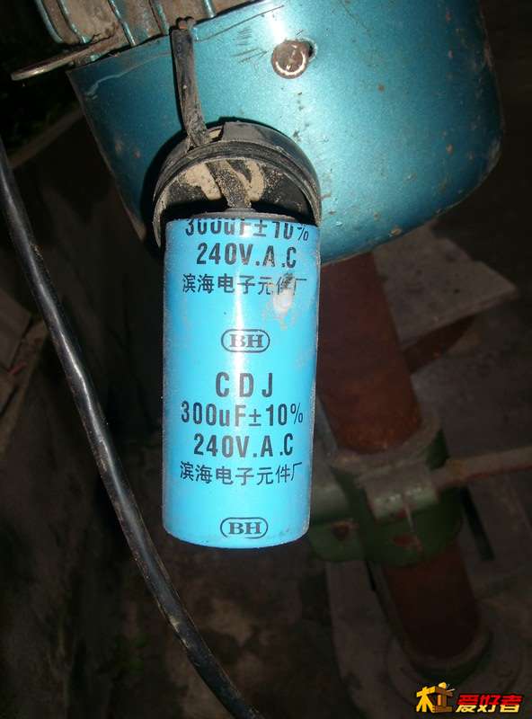16SL274033.JPG