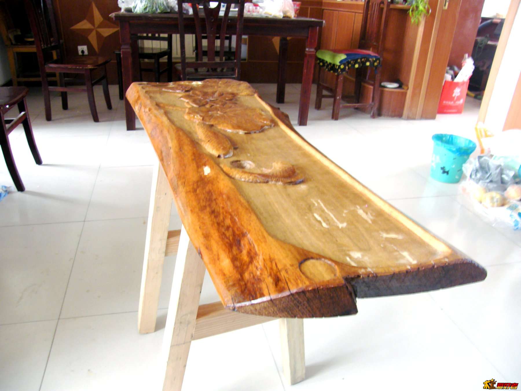 荷花茶台（老核桃木的，在老家找的，上面都朽了一层。）