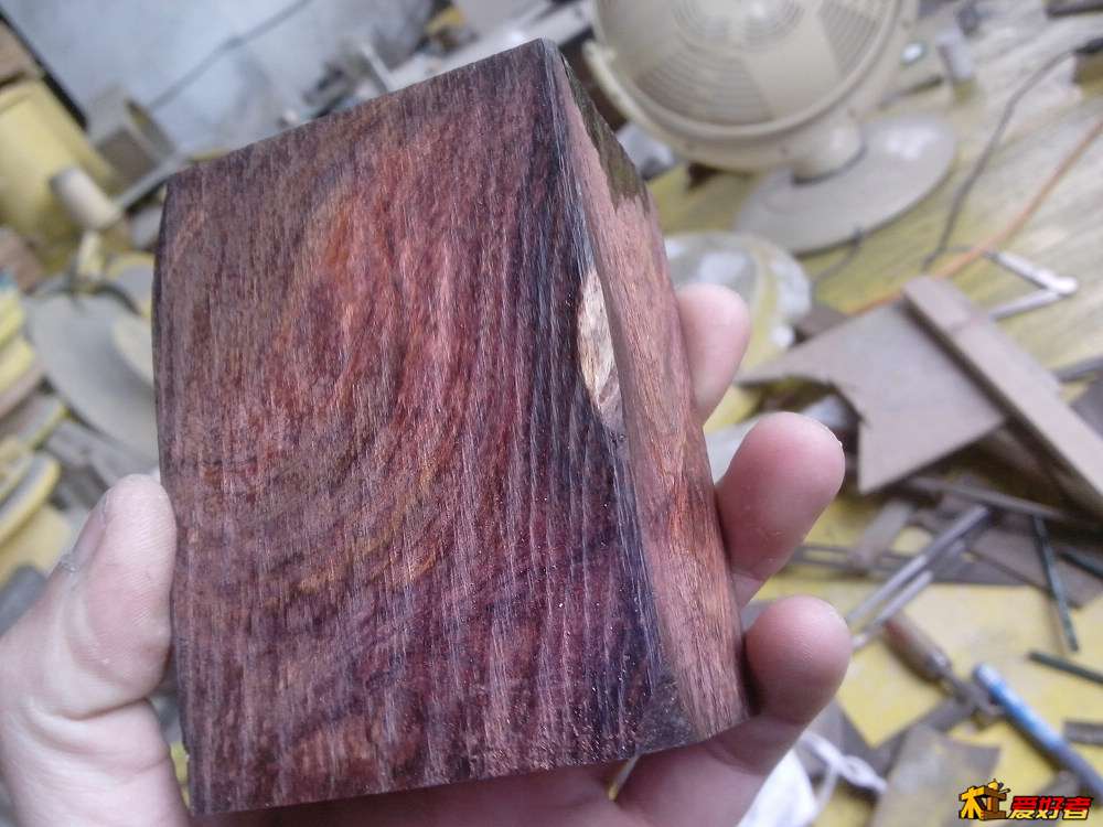 黄花梨开料12.jpg
