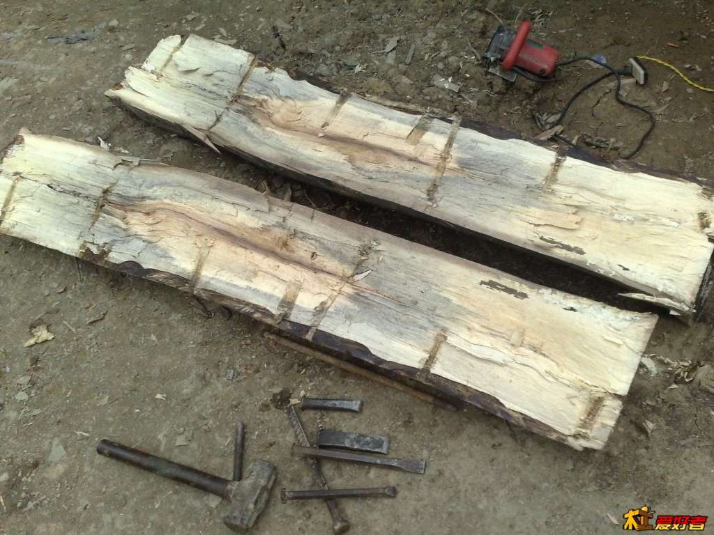可惜了，日晒雨淋大部分是朽的