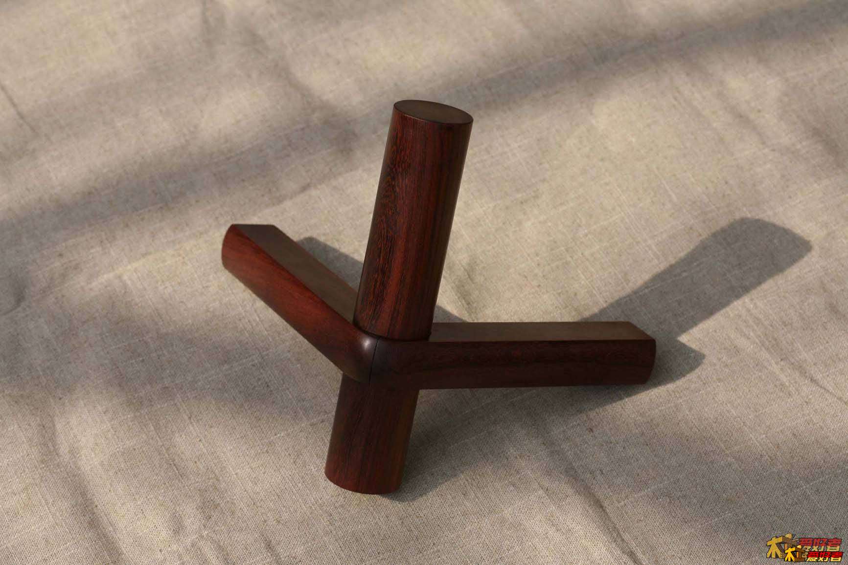 E.jpg