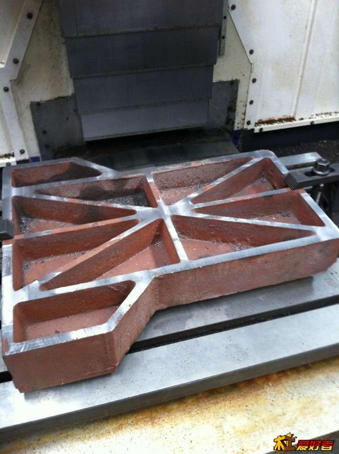底座底部