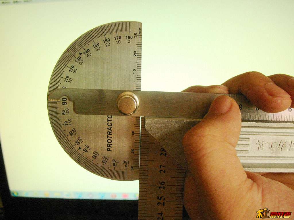 角度尺与300角尺比对