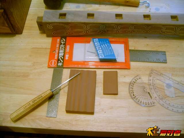 凿子废了，日本的好磨石，磨磨凑合继续用