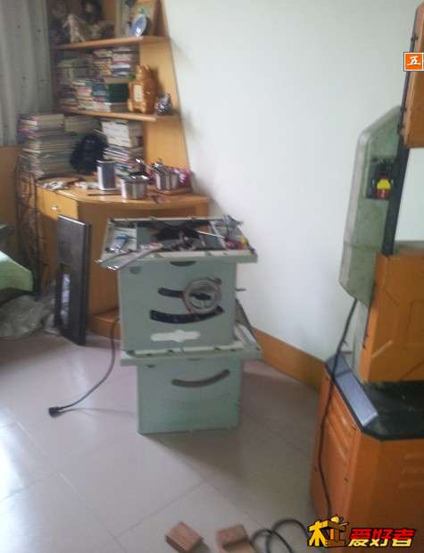 钢市小台锯保养前