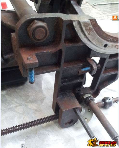 这两个喷蓝色的丝是什么？大家猜下