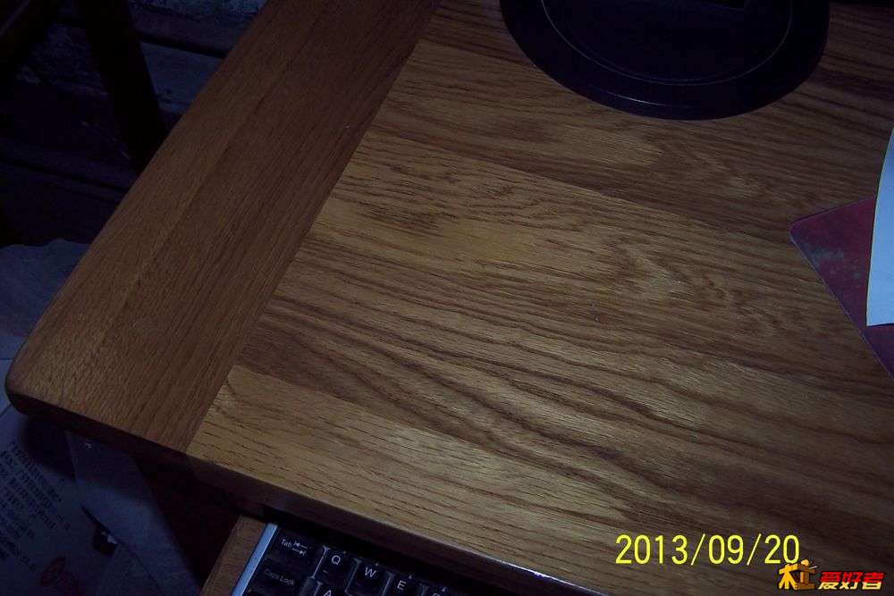 柞木桌面的纹理