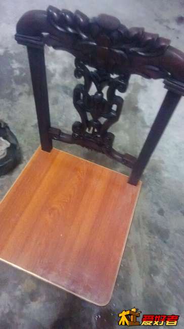 椅子全图，坐垫我下时候就没了，这次请木匠做了个。