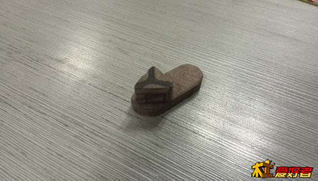 简单雏形，纯属照葫芦画瓢！