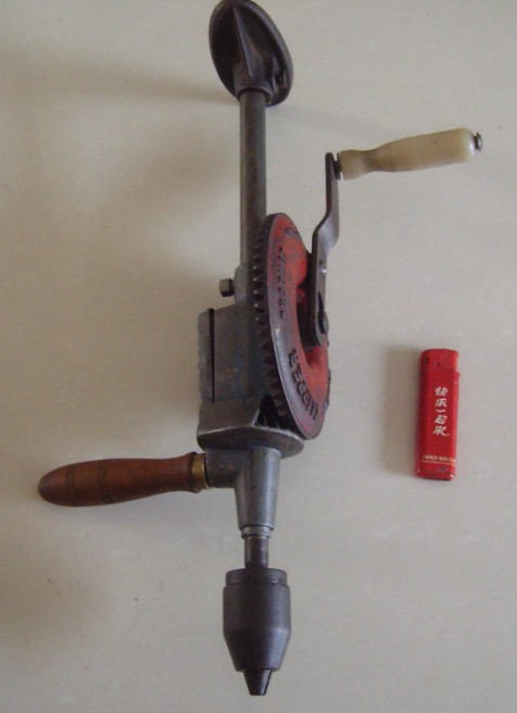 手摇钻1.jpg