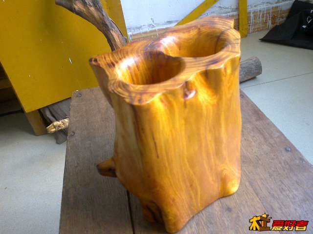 黄桑木笔筒.jpg