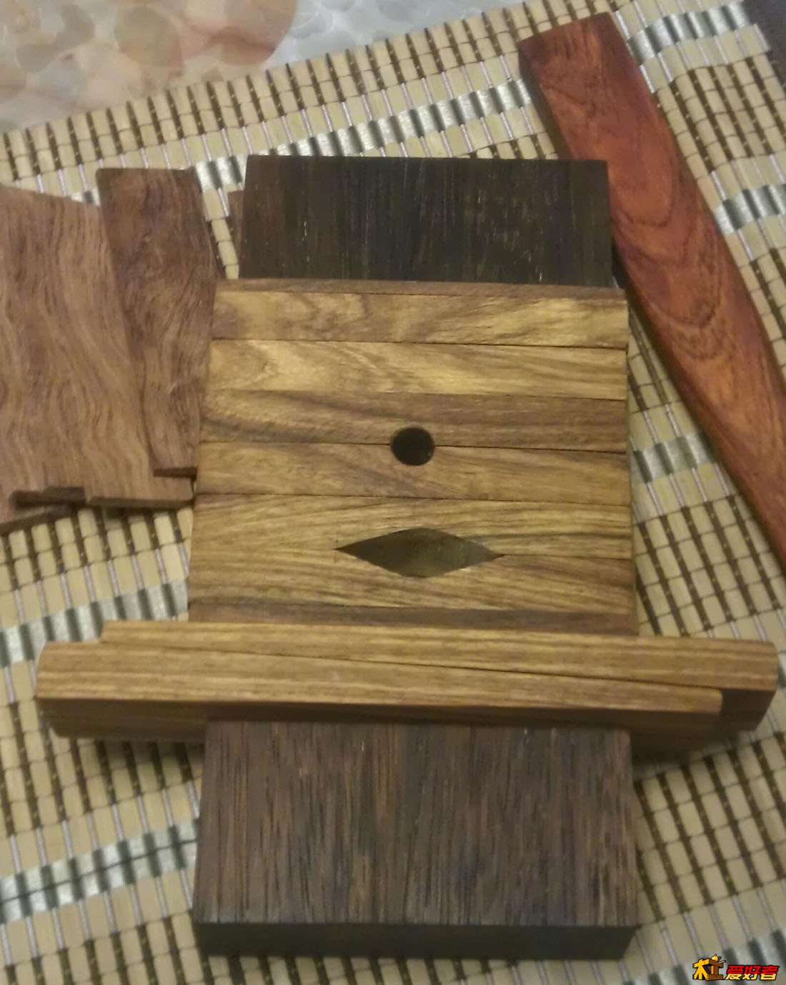 丝栎木作大号凹形多用直方印床(附加随形珓板)，金乙堂造器 (21).jpg