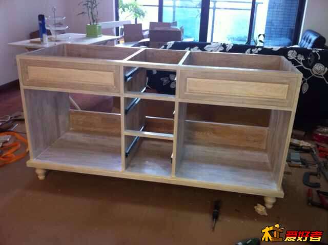 装好两个假抽屉板了