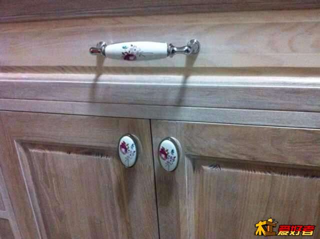 拉手、门缝细节