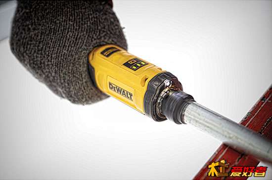 Dewalt-8V-DCF681-Gyroscopic-Reamer-Screwdriver.jpg