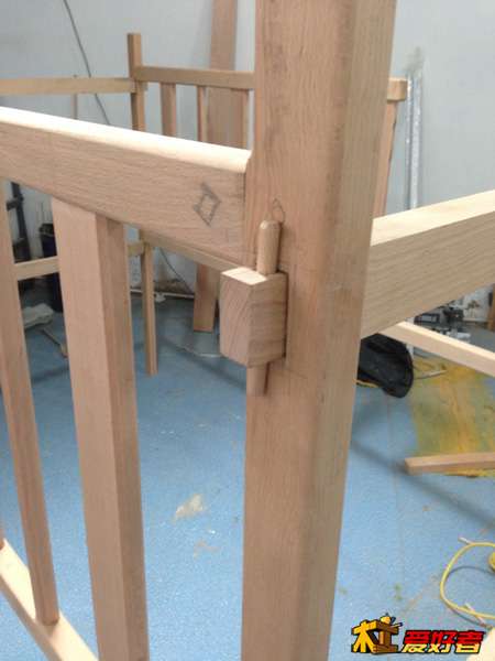 结合处是这样链接的，方便拆卸组装