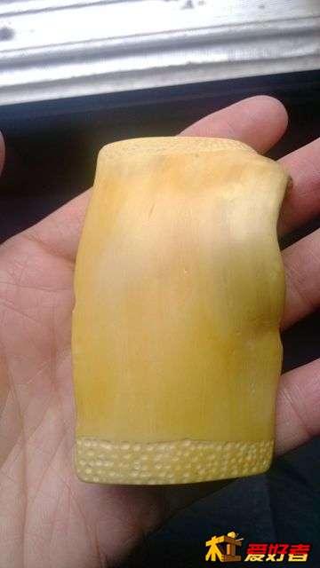 背面感觉不好看,就稍微简单抛光了一下。 背面感觉不好看,就稍微简单抛光了一下。